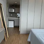 Flat Com Vista De Cinema Para Praia Da Barra Da Tijuca - 5 Min Da Praia - Ar Condicionado, Portaria 24H, Wi-Fi 500 Mbps
