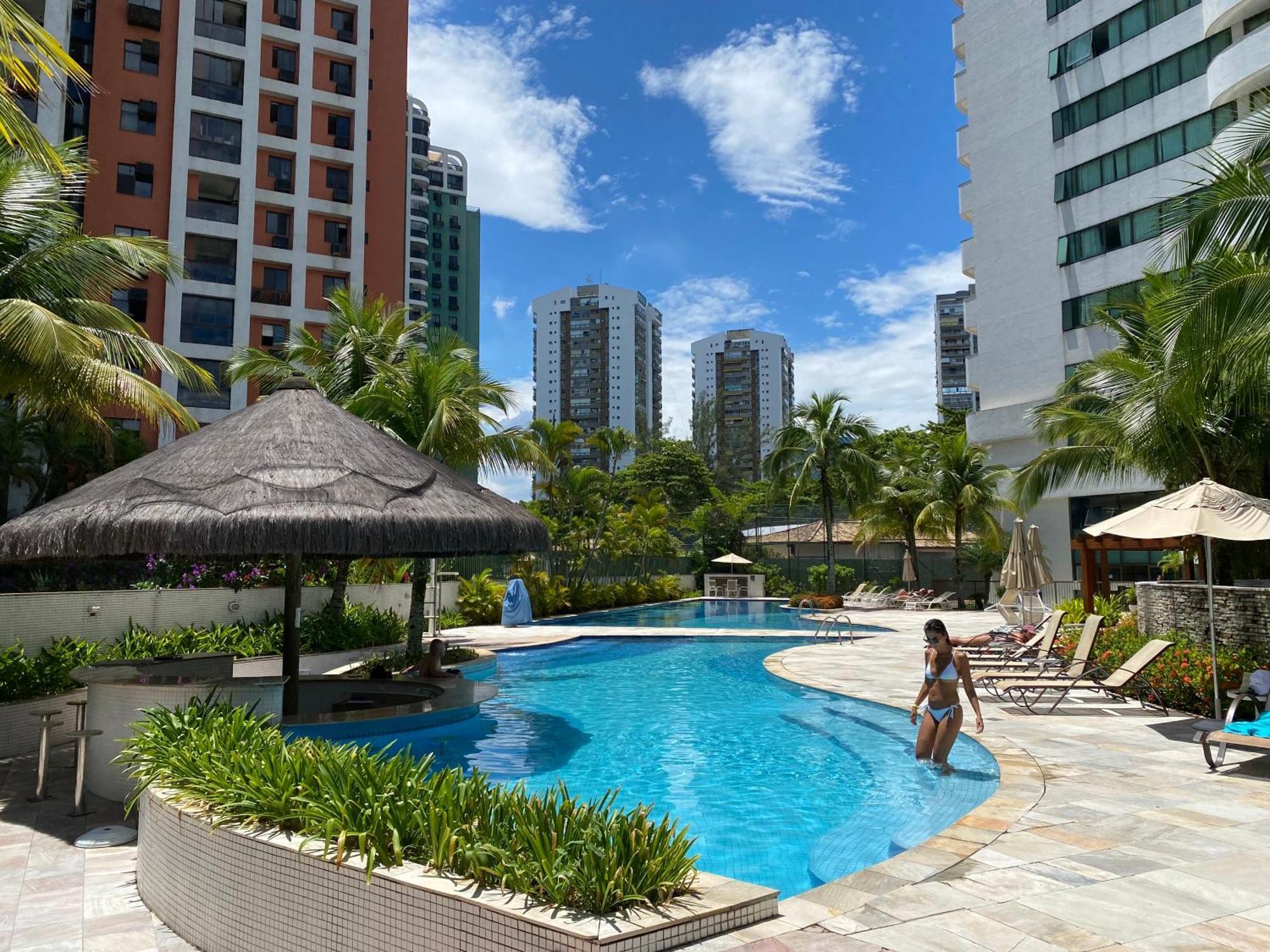 Apartamento Flat Com Vista De Cinema Da Barra Da Tijuca - 5 Min Da - Ar Condicionado, Portaria 24h, Wi-fi 500 Mbps Rio de Janeiro