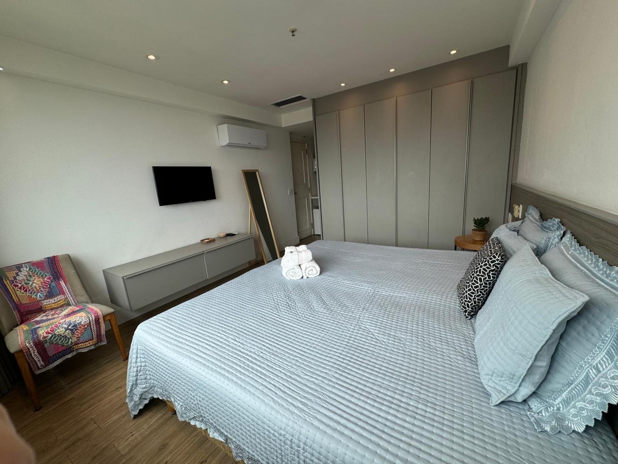 Flat Com Vista De Cinema Da Barra Da Tijuca - 5 Min Da - Ar Condicionado, Portaria 24h, Wi-fi 500 Mbps Apartamento Rio de Janeiro