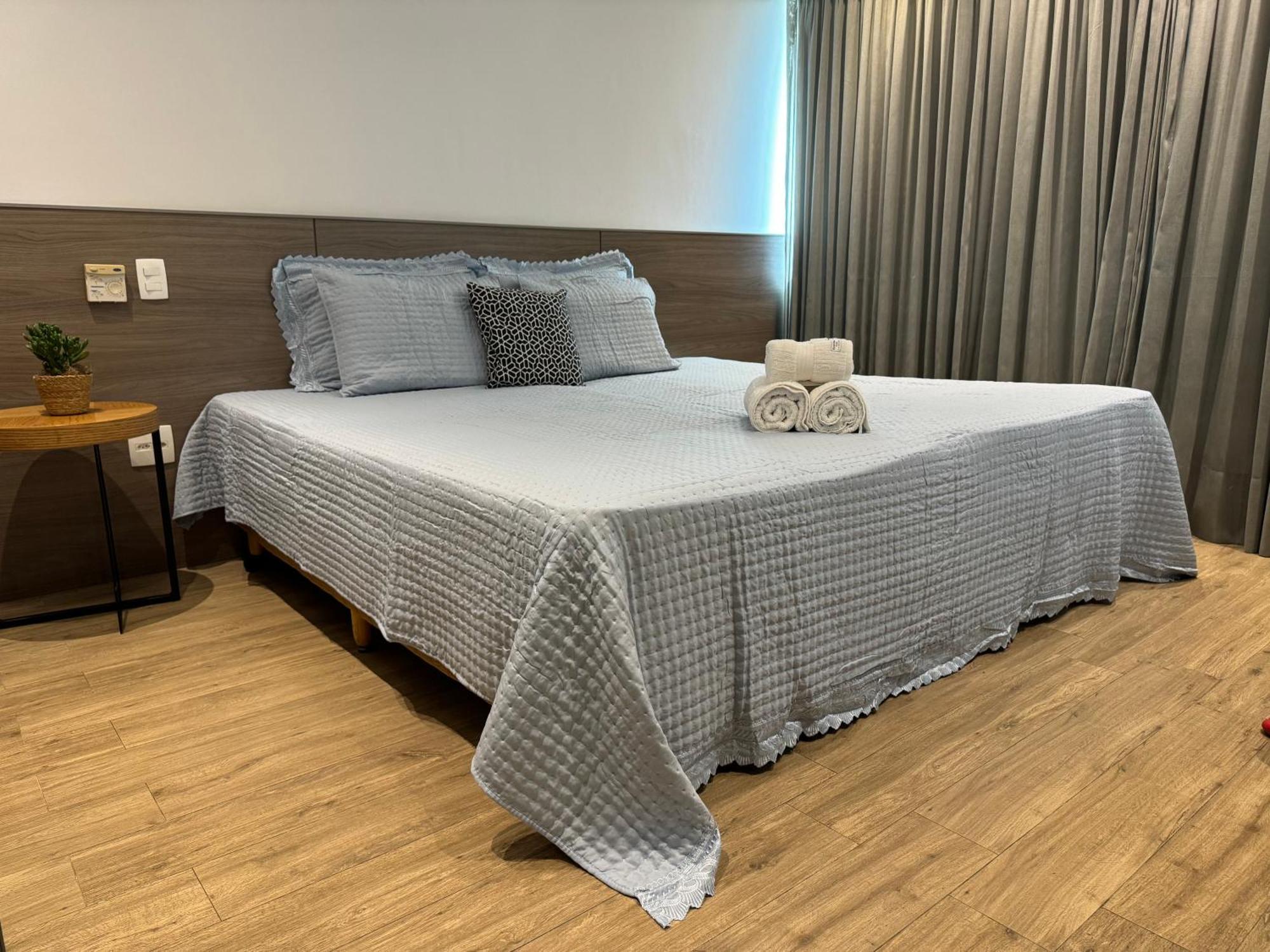 Flat Com Vista De Cinema Da Barra Da Tijuca - 5 Min Da - Ar Condicionado, Portaria 24h, Wi-fi 500 Mbps Apartamento *